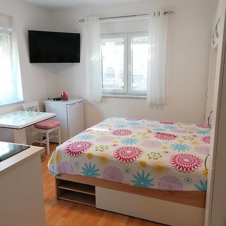 Apartment & Rooms Lilis Izola Dış mekan fotoğraf